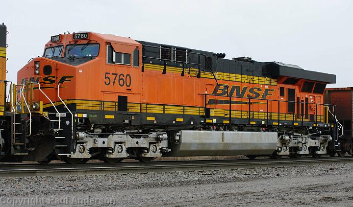 BNSF 5760 - ES44AC.jpg